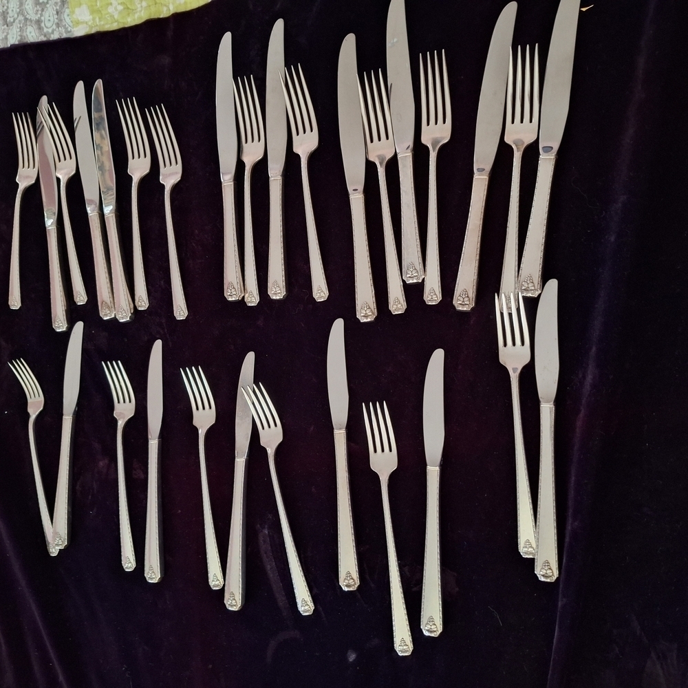 Prestige Silver Plate Vintage Prestine Forks and Knife  Set Lot 2 - Picture 8 of 16